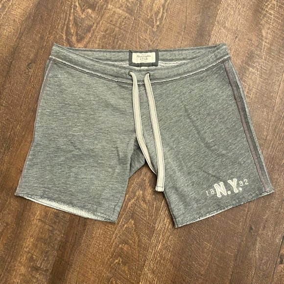 Abercrombie + Fitch Sweat Shorts - Small - Picture 2 of 8